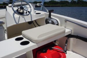 Boston Whaler 130 super Sport - detail 2