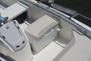 Boston Whaler 130 super Sport - detail 3