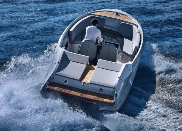 Frauscher 858 Fantom Air - 3 - yacht and sea