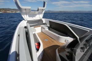 Frauscher 858 Fantom Air interior 1 - yacht and sea