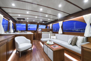 Vicem 65 IPS Classic interior 1 - yacht and sea