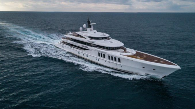 Benetti MY "Spectre" - yacht and sea