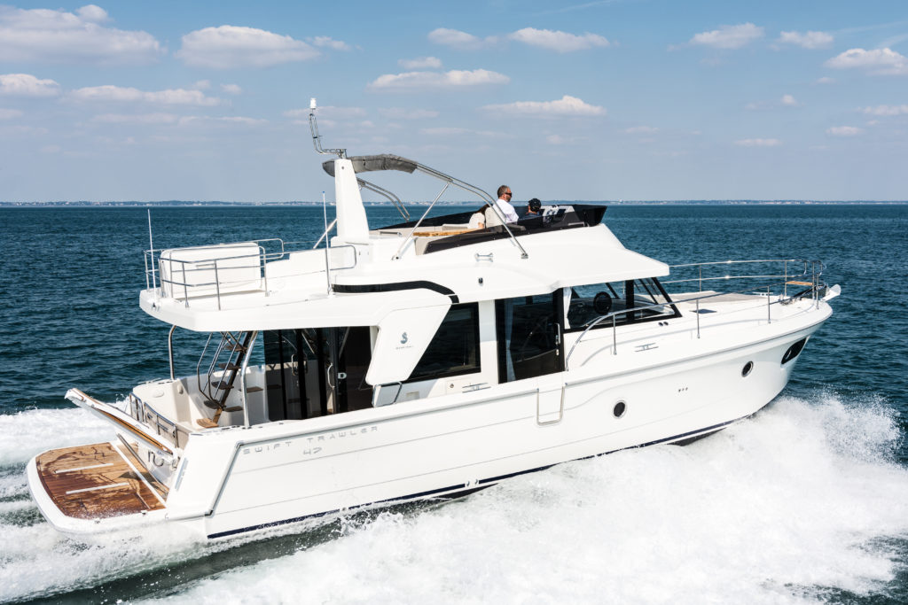 Beneteau Swift Trawler 47 running - yacht and sea