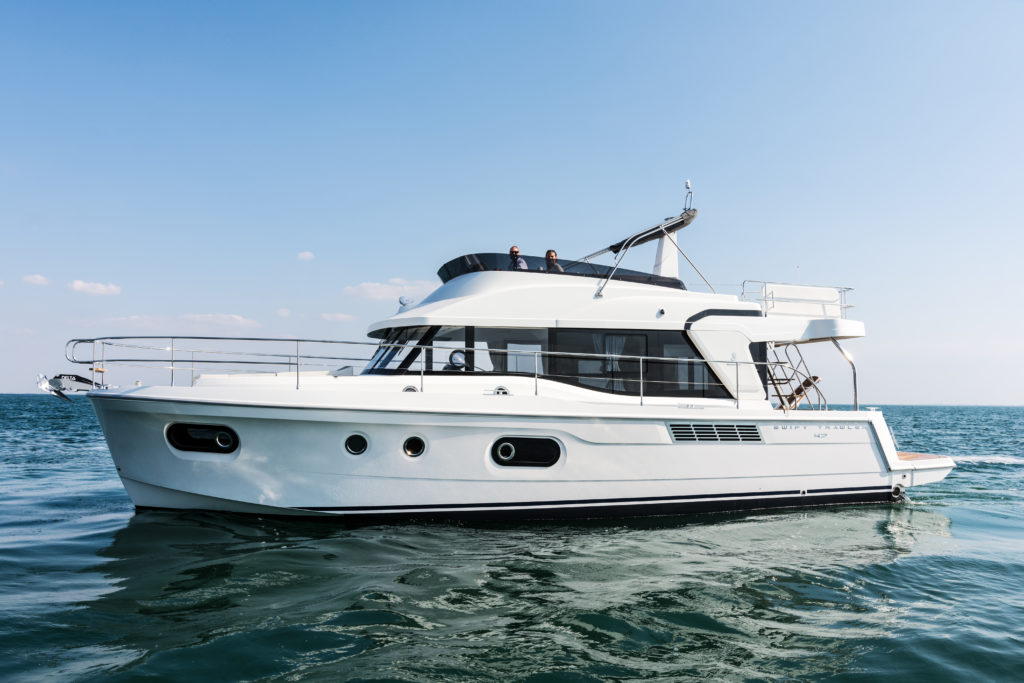 Beneteau Swift Trawler 47 anchor - yacht and sea