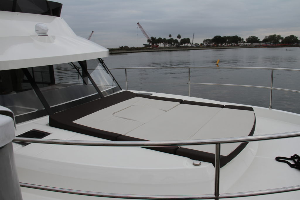 Beneteau swift Trawler 47 sunbath - yacht and sea