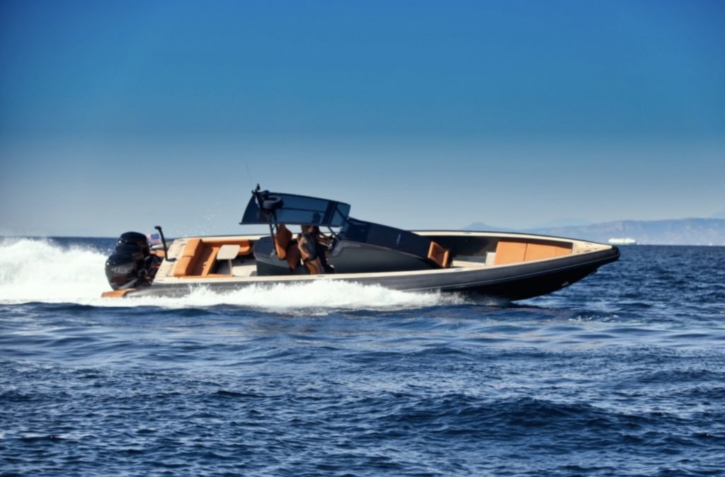 Technohull Omega 45 - yacht and sea