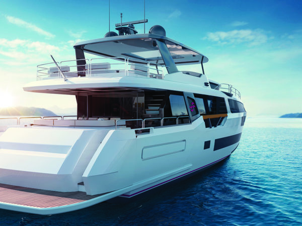 Sirena 88 rear - yacht and sea