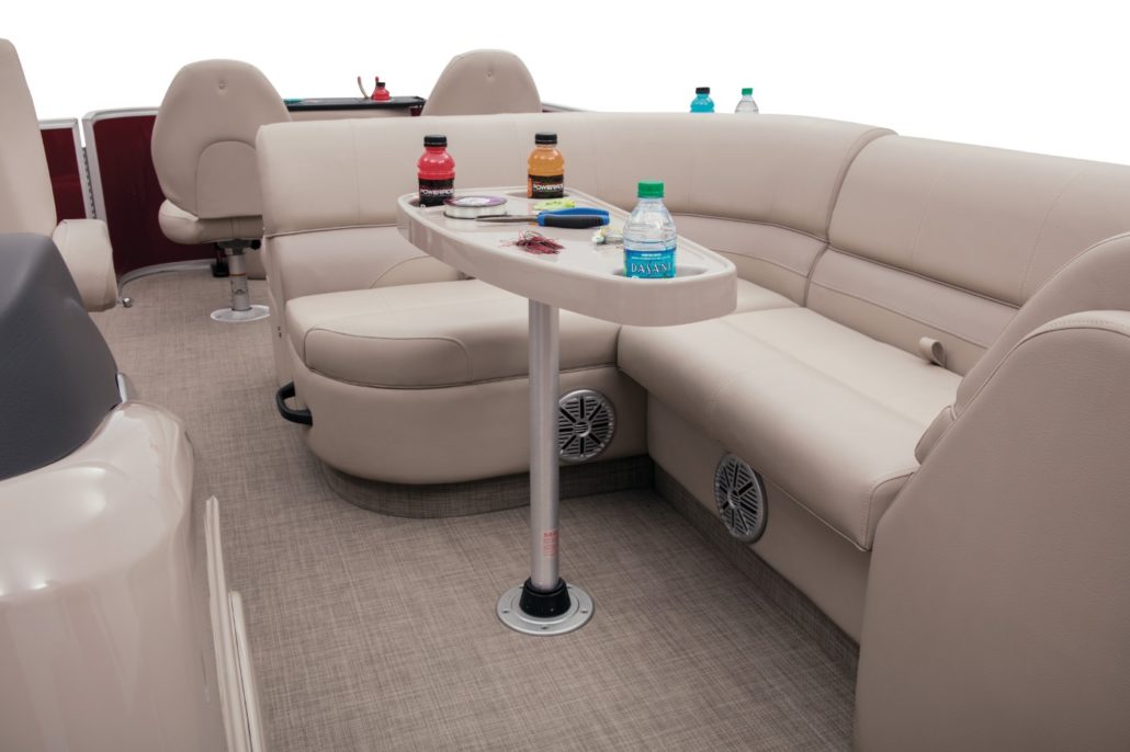 Reata 223 F, A New Fishing Pontoon by Ranger Boat