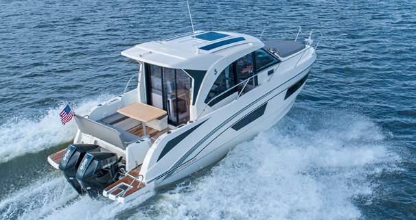 Beneteau Antares Mercury partnership