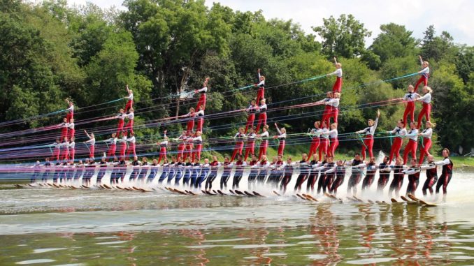 waterski Guinness world record mercury - yacht and sea