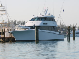 Boat rental in the Bahamas - yacht and sea